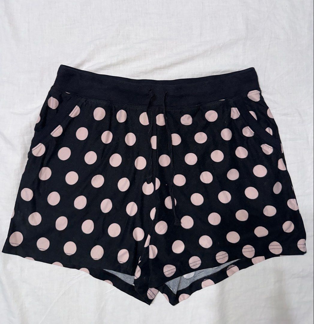 Dream Polka Dot Lounge Shorts Size M (Category: Shorts) located in Santa Ana. Submitted by fatikilla (Listing ID 1459624896, Image 1). Description: - Brand: Dream - Style: Lounge Shorts - Color: Black with light pink polka dots - Features: Elastic waistband with drawstring, side pockets - Size: Medium - Ideal for: Lounging at home, sleeping.