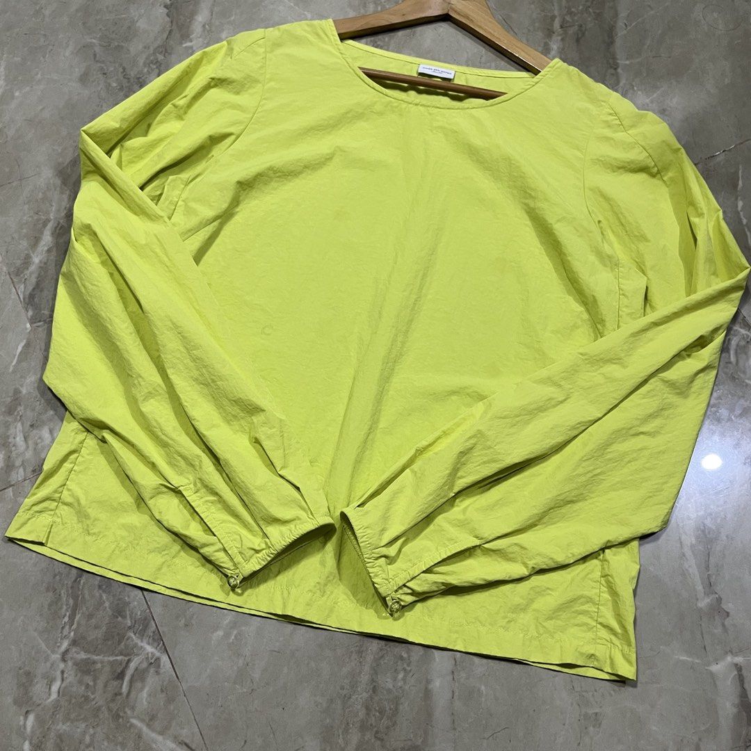 DRIES VAN NOTEN SIZE 36 (Category: Luxury Apparel) located in Marikina City. Submitted by arniejane23 (Listing ID 1459685307, Image 2). Description: DRIES VAN NOTEN SIZE 36 DIMENSION chest width - 20 length - 24.5 NO ISSUE/NO FLAWS EXCELLENT CONDITION!! 📩📩📩.