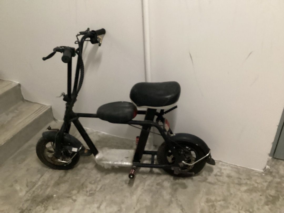 ebike setup (Category: E-Scooters & E-Bikes) located in Singapore. Submitted by oem_nami (Listing ID 1459596805, Image 2). Description: wtt/wts cb price offer up.
