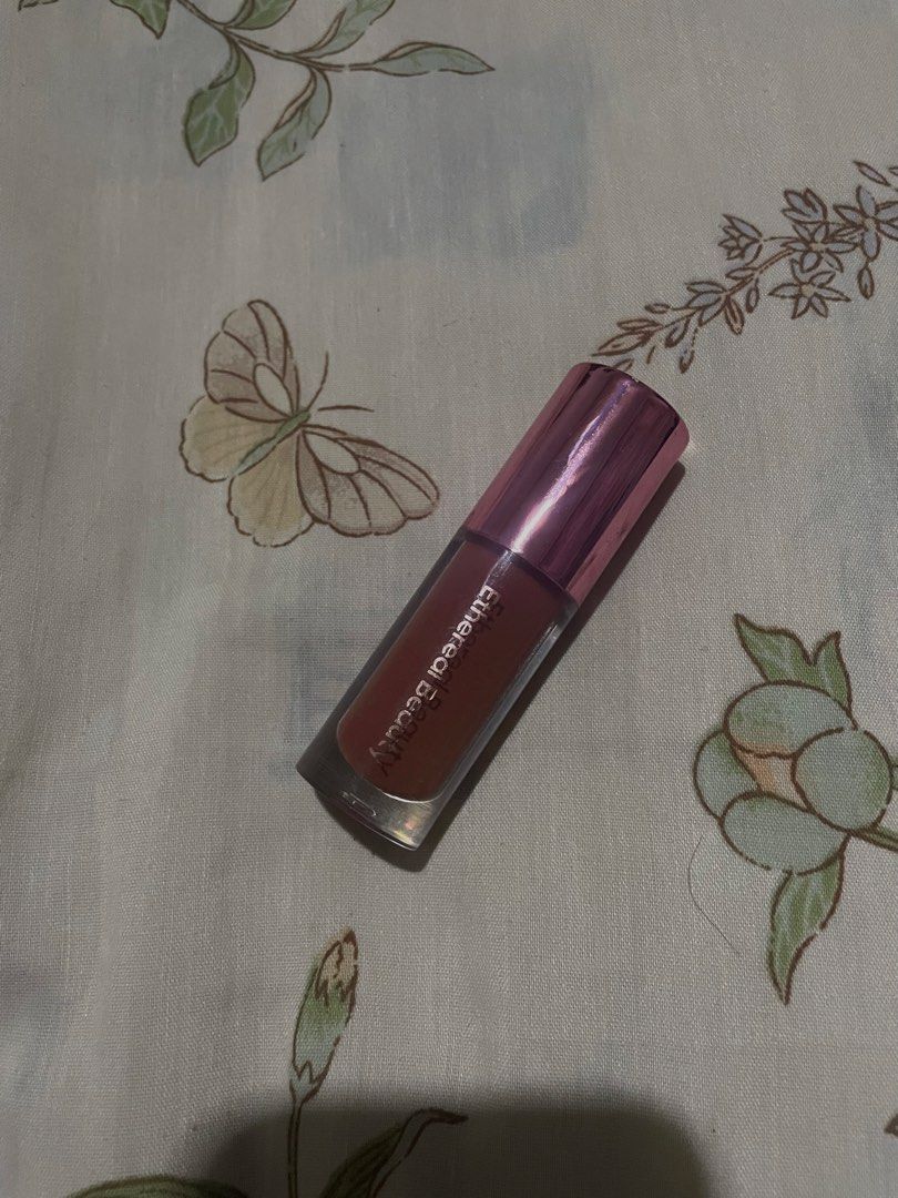 Ethereal Beauty Lip Booster (Category: Makeup) located in Manila. Submitted by sevdeclutter (Listing ID 1459673254, Image 1). Description: asa 3rd pic issue. ilang beses lang nagamit. shade: slick.