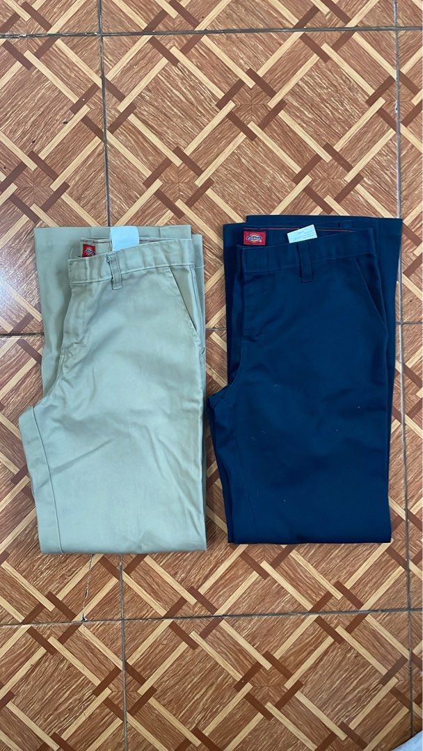 Evisu & Dickies (Category: Activewear) located in Manila. Submitted by ch1lleroli82692 (Listing ID 1459512821, Image 1). Description: EVISU MEDIUM FIT LARGE DICKIES SAME SIZE 28-29 CRISPY SAME DAY DELIVER SA MALAPIT OR JNT .