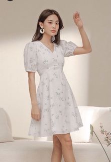 (Category: ) located in . Submitted by everyonelovesretailtherapy (Listing ID 1459595976, Image 1). Description: .