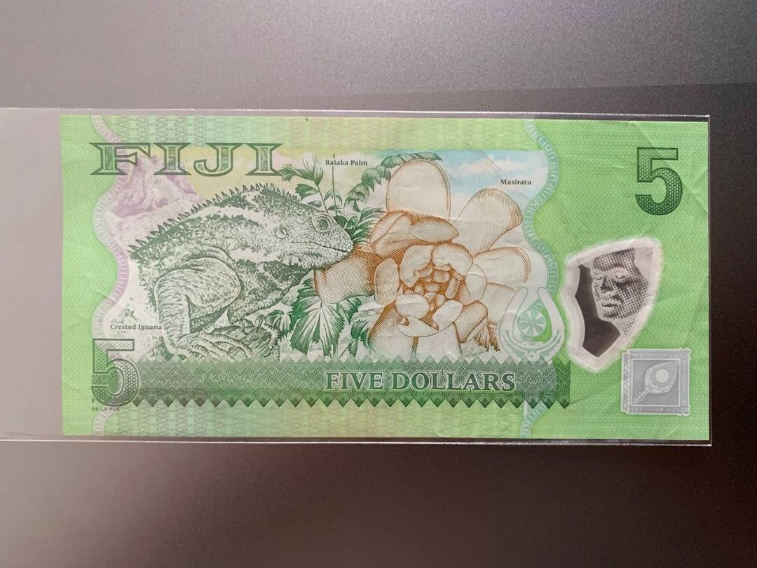 Fiji 5 Dollars Banknote (Category: Currency) located in Indang. Submitted by vykolektor (Listing ID 1459609198, Image 2). Description: Fiji 5 dollars Condition in photos.