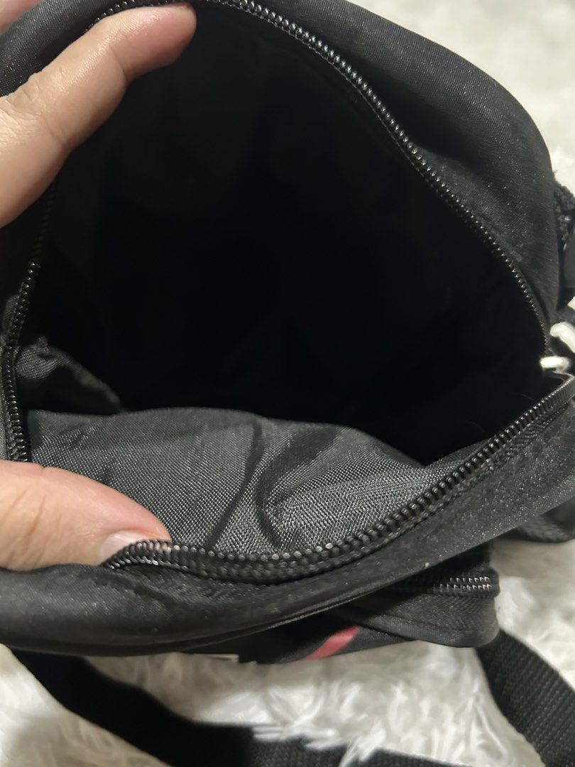 Fitline Sling Bag (Category: Sling Bags) located in Pasig City. Submitted by minminreyn (Listing ID 1459653776, Image 2). Description: Fitline Bag With tumbler pocket 4 compartment No Major Issue What you see is what you get Cavite or Qc.