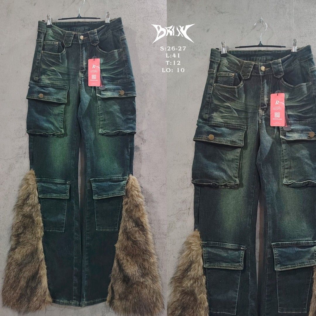 flared branded romwe (Category: Jeans) located in Dasmarinas. Submitted by brixx_wear (Listing ID 1459649688, Image 1). Description: DETAILS : BRAND-NEW SUPRE CUTE [NO ISSUE] GCASH PAYMENT DETAILS INDICATED ON THE PHOTO NO COD, PAY AS YOU ORDER BASIS OPEN FOR ALTER ADD 50PHP [ PREFERRED SIZE ] COURIER J&T AND LALAMOVE +SHIPPING / DELIVERY FEE !REMINDERS! Color may slightly different due to lighting & phone adjustments. — LOCATION DASMA CAVITE.