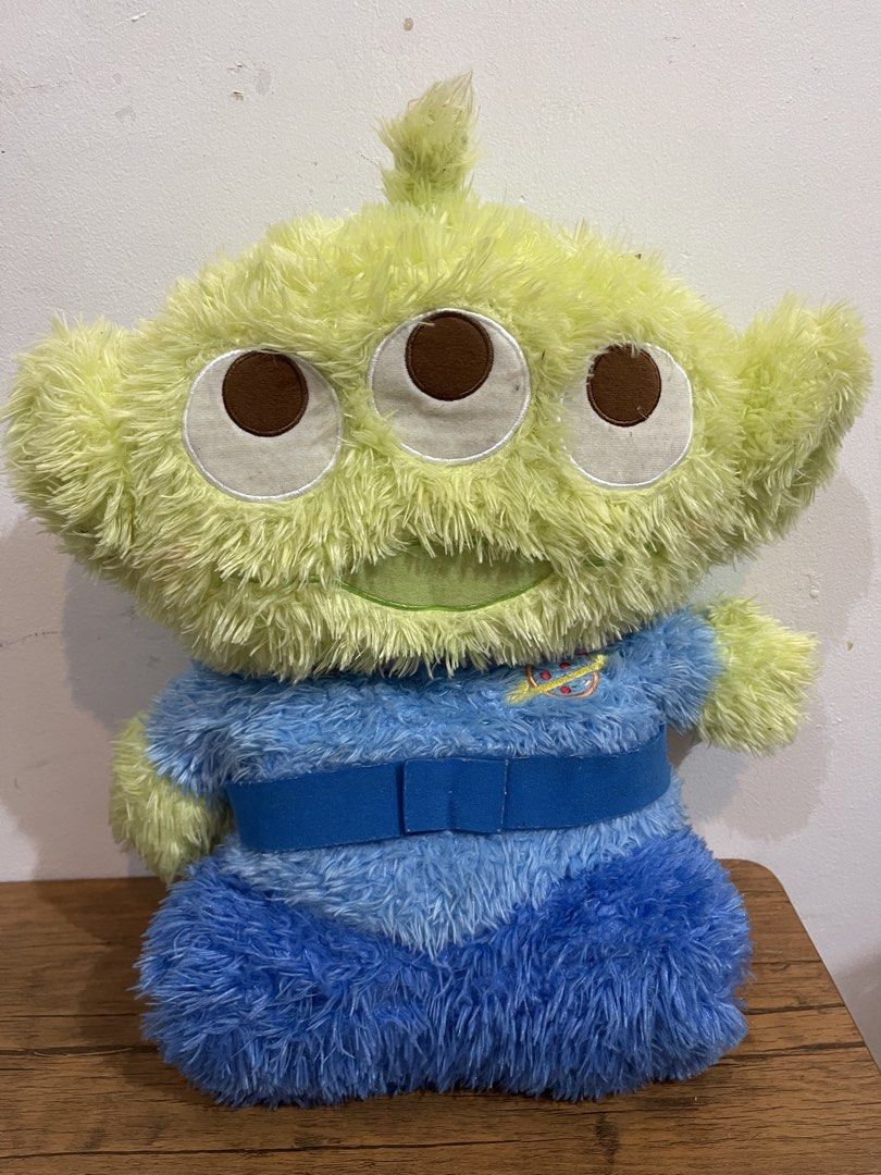 fluffy green Alien plush toy 17in (Category: Plushies & Soft Toys) located in San Fernando. Submitted by japansurpluselyu (Listing ID 1459631256, Image 1). Description: .