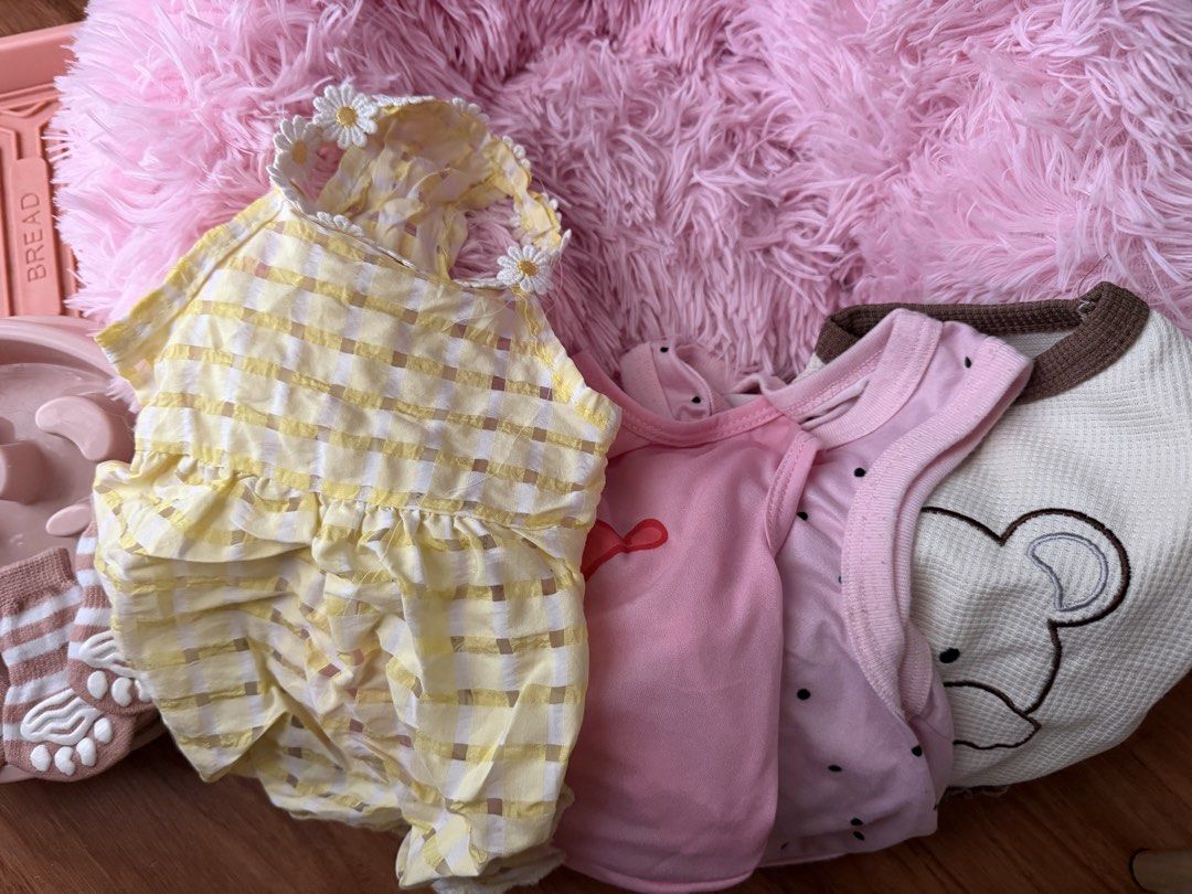 For girly dogs (Category: Homes & Other Pet Accessories) located in Manila. Submitted by _mikash (Listing ID 1459580436, Image 3). Description: 4 XS dogs clothes 2 slow feeder tray socks donut bed rfs: no longer using, lumaki na agad dog ko.