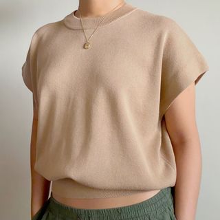 (Category: ) located in . Submitted by trishaswardrobe (Listing ID 1459624123, Image 1). Description: .