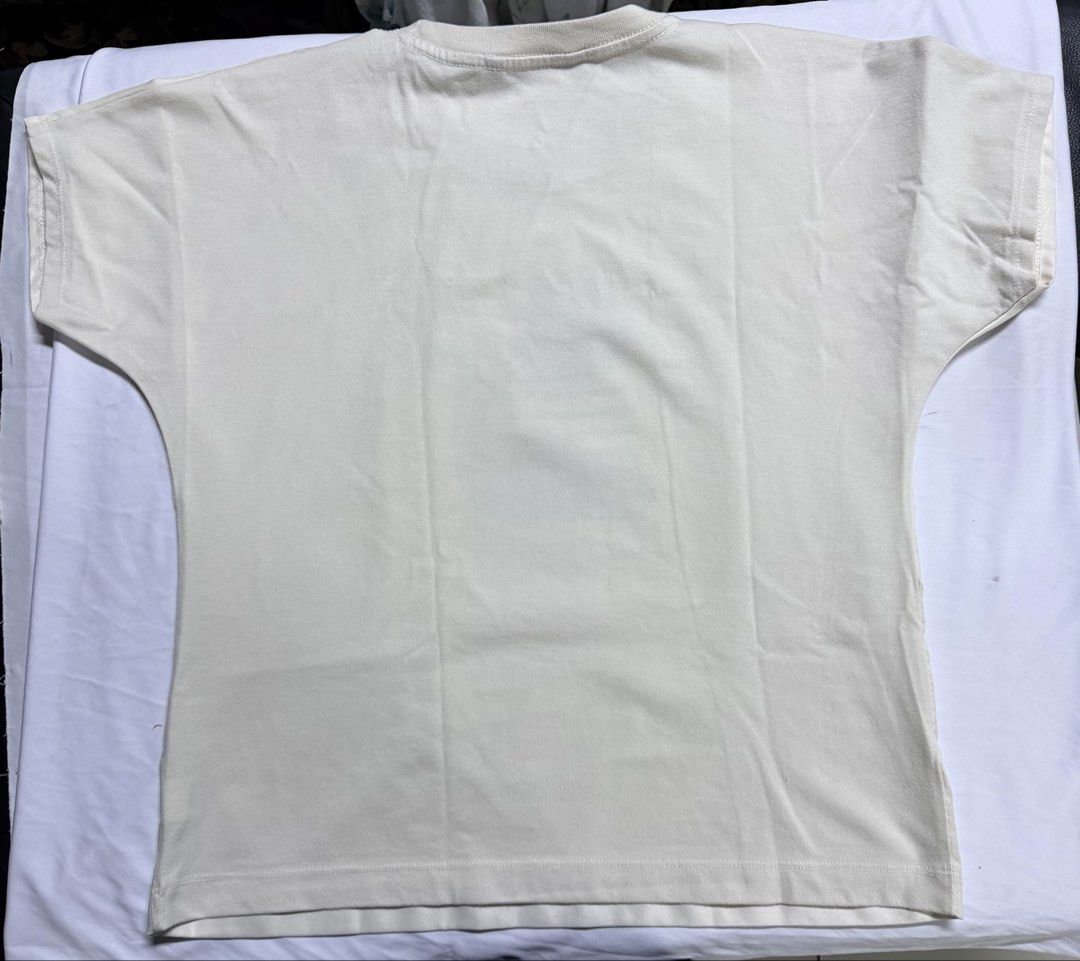 FOR ME white medium / pink small (Category: Shirts) located in Bacoor. Submitted by tinalyn_29 (Listing ID 1459622977, Image 2). Description: RFS hindi na kasya sa anak ko used but not abuse .