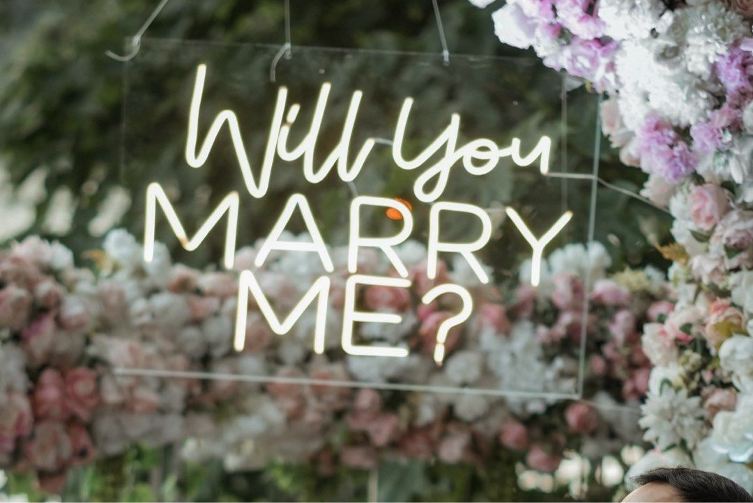 [FOR RENT] Will You Marry Me Proposal LED light (Category: Other Home Decor) located in Caloocan City. Submitted by philocalyph (Listing ID 1459566577, Image 1). Description: LED .