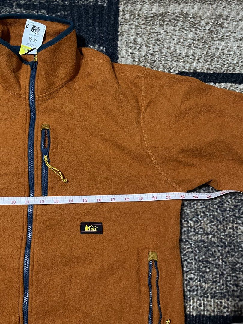 FOR SALE (Category: Coats, Jackets and Outerwear) located in Bulacan. Submitted by sef19 (Listing ID 1459651412, Image 3). Description: REI - size : medium womens condition : excellent price : ₱680 - location : bulacan mop : gcash / jnt pm 📩📩📩.