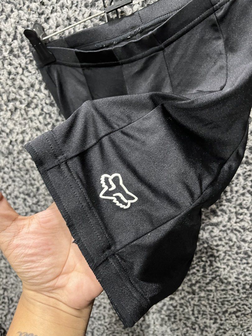 Fox bike short | Size L (Category: Shorts) located in General Trias. Submitted by z_rchustlin.4 (Listing ID 1459618123, Image 1). Description: auth.