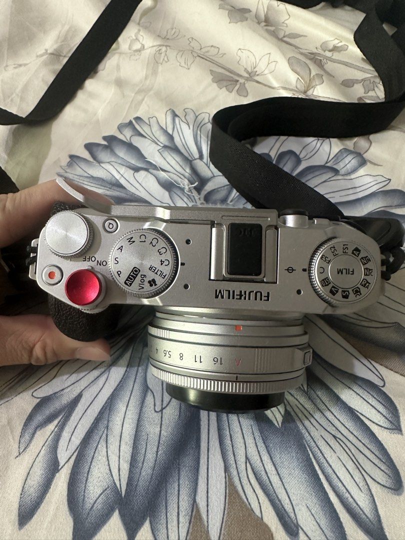Fujifilm X-M5 Mirrorless Camera with Accessories (Category: Cameras) located in Caloocan City. Submitted by raredragon-ecbe (Listing ID 1459599439, Image 2). Description: - Fujifilm X-M5 Camera Body ONLY no kit lens - Fujinon 23mm f2.8 wr - Godox Flash - RAVPower Charger - 3 Batteries -k&f tripod -k&f diffusion filter and nd filter - All accessories shown in photos included - Ideal for Vlogging and Photography MEETUPS PAMPANGA OR PASAY NEGO SLIGH
