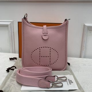 （分類：）位於 。 由 jp_luxury 提交（商品編號 1459551156，圖片 1）。簡介： 。