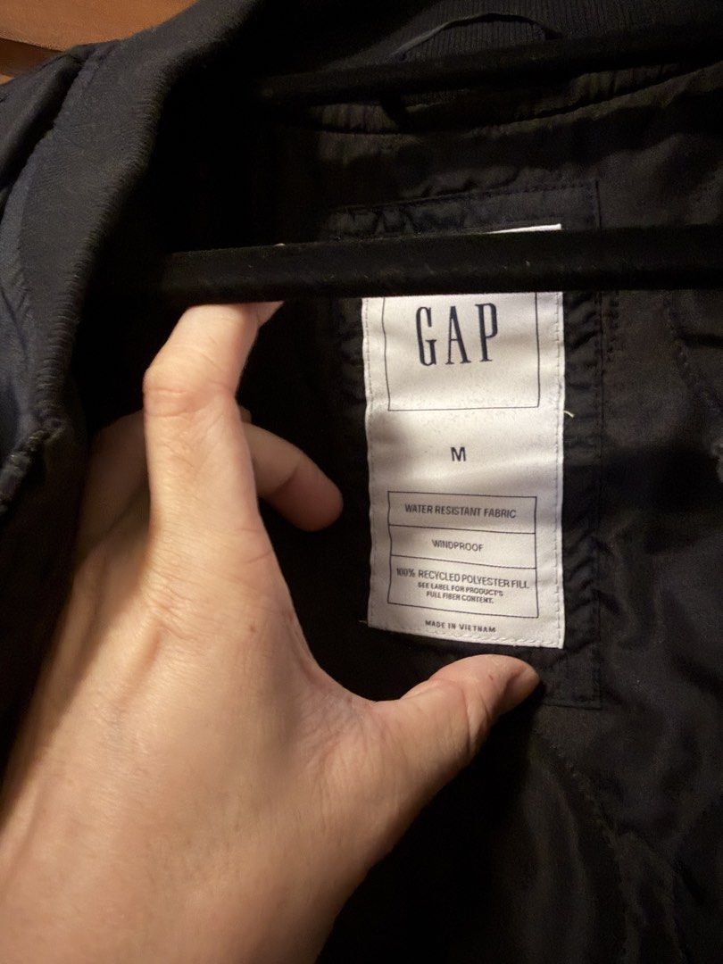 Gap bomber black jacket size medium (Category: Coats, Jackets and Outerwear) located in Quezon City. Submitted by chanpongli (Listing ID 1459617735, Image 3). Description: For sale Size medium Ilan beses lang nagamit No issue ₱ 1,500 Loc Antipolo.