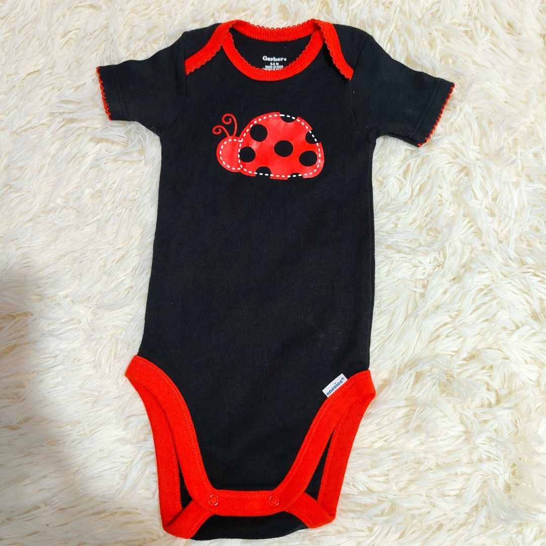 Gerber's bodysuit (Category: Babies & Kids Fashion) located in Bacoor. Submitted by sayd17 (Listing ID 1459653599, Image 3). Description: .
