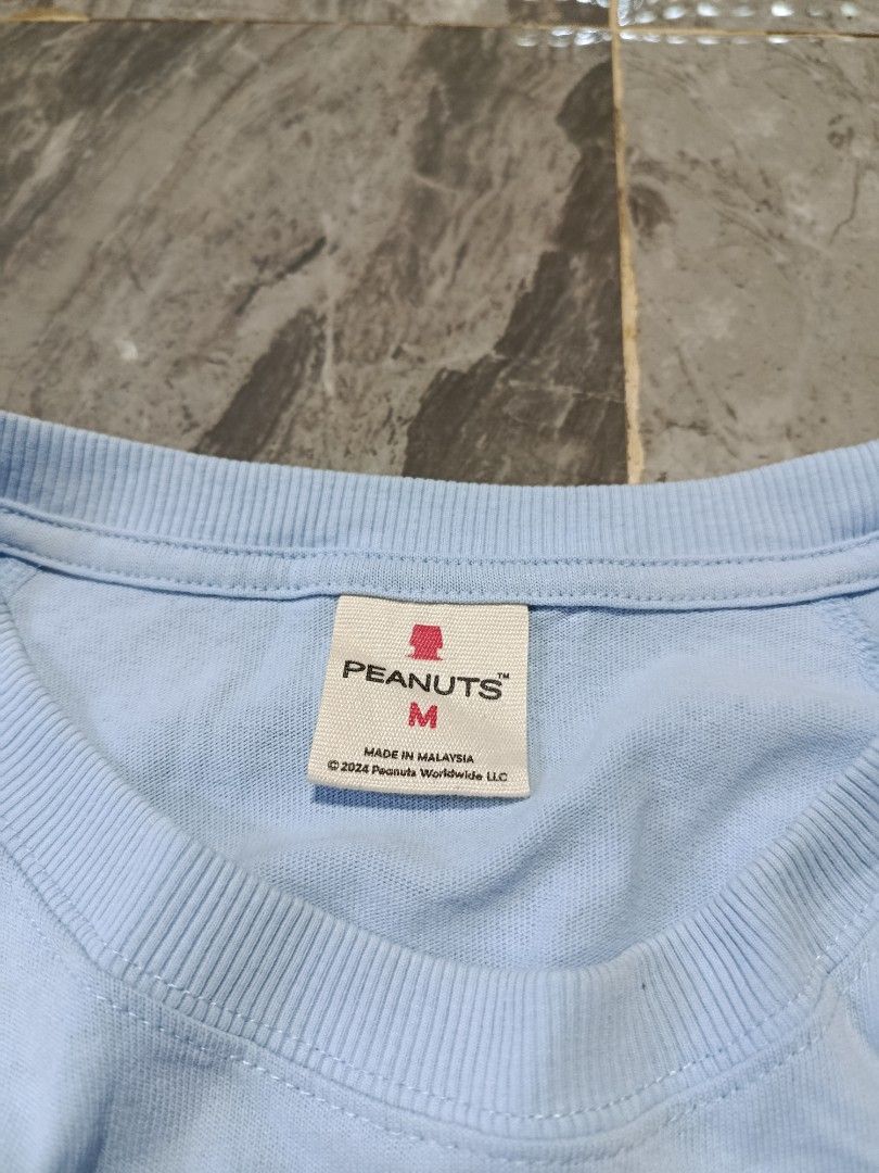 Gu x peanuts t-shirt (Category: Tshirts & Polo Shirts ) located in Prosperidad. Submitted by basicdept07 (Listing ID 1459541074, Image 3). Description: 23 x 25 good condition complete tags minimal stain only need wash.