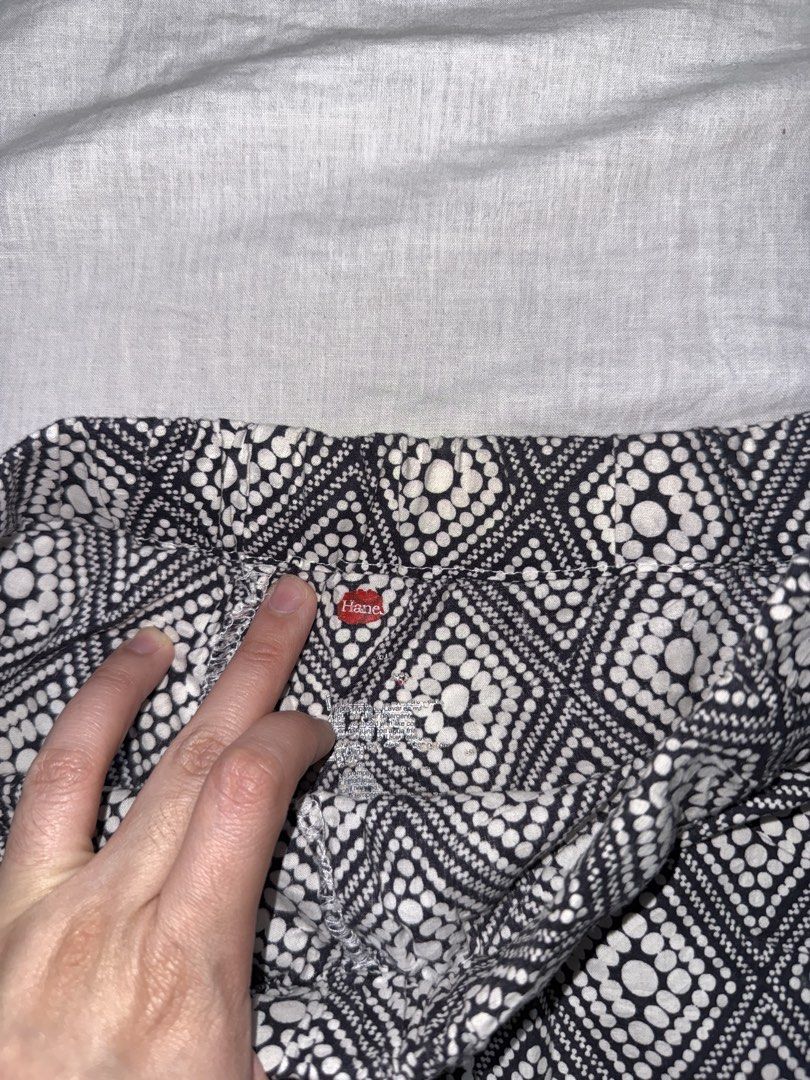 Hanes Black & White Geometric Pattern Shorts (Category: Shorts) located in Santa Ana. Submitted by fatikilla (Listing ID 1459625076, Image 2). Description: - Stylish black and white geometric pattern - Comfortable elastic waistband for a perfect fit - Ideal for lounging at home or casual everyday wear - Versatile: easily pairs with any of your favorite tops.