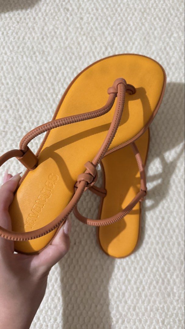 Havaianas Sandals Una (Category: Flats & Sandals) located in Tanza. Submitted by jatdown (Listing ID 1459553200, Image 2). Description: HAVAIANAS Sandals Una - slightly used, clean - size 38 EUR USA 7 - bought for PHP 3495 - selling for PHP 1000, negotiable Meet-Up / Delivery - Vito Cruz, anywhere along Taft Ave. - Tanza, Cavite - delivery fee will be shouldered by the buyer RFS: migration decluttering.
