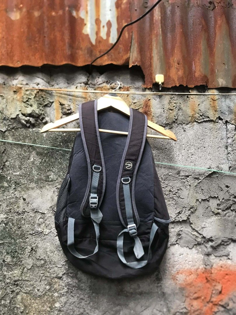 Hawk Backpack Black Grey (Category: Backpacks) located in Quezon City. Submitted by carlodepaz (Listing ID 1459602404, Image 2). Description: hawk bag pack sign of usage 8/10 condition 400 free shipping fee via jnt .
