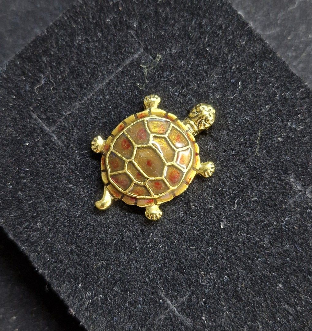Hawksbill Turtle Brooch (Category: Brooches) located in Taguig. Submitted by mommaschoice (Listing ID 1459585339, Image 1). Description: Brand new Beautifully crafted brooch design Lightweight won't damage fabric Perfect for suits, scarfs, shawl, jackets Ships nationwide.