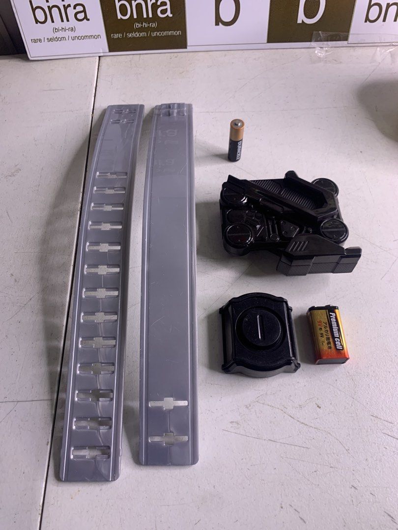 Henshin Belt DX A.I.M.S. Shot Riser (Category: Action & Battle Toys) located in Carmona. Submitted by bihira (Listing ID 1459524357, Image 1). Description: Henshin Belt DX A.I.M.S. Shot Riser - WYSIWYG - As us condition.
