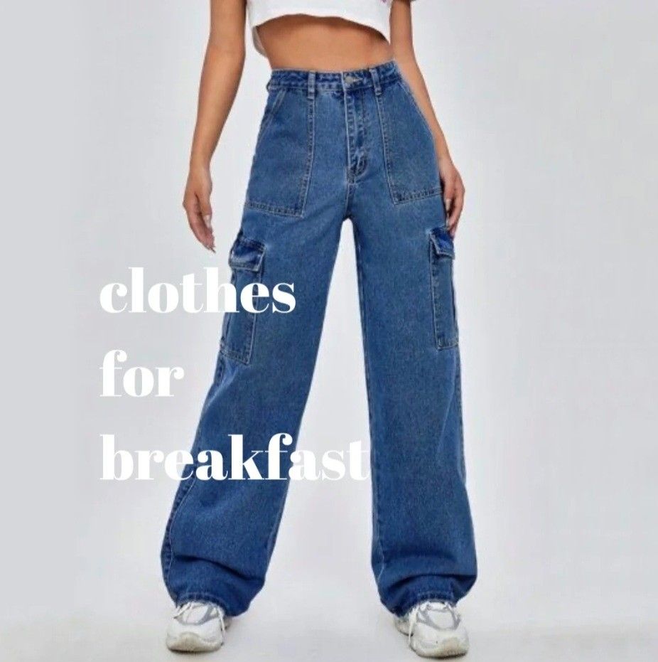 High Waisted Wide Leg Cargo Jeans (Category: Jeans) located in Mandaluyong City. Submitted by loijiminigo (Listing ID 1459639984, Image 1). Description: - Super cute high-waisted cargo jeans - Wide leg fit, very comfy - Perfect for a casual look - Size: SMALL (petite) - Waist: Fits 24-26 inches - Hips: Fits 33 inches - Length: 40 inches - Great staple piece for your wardrobe.