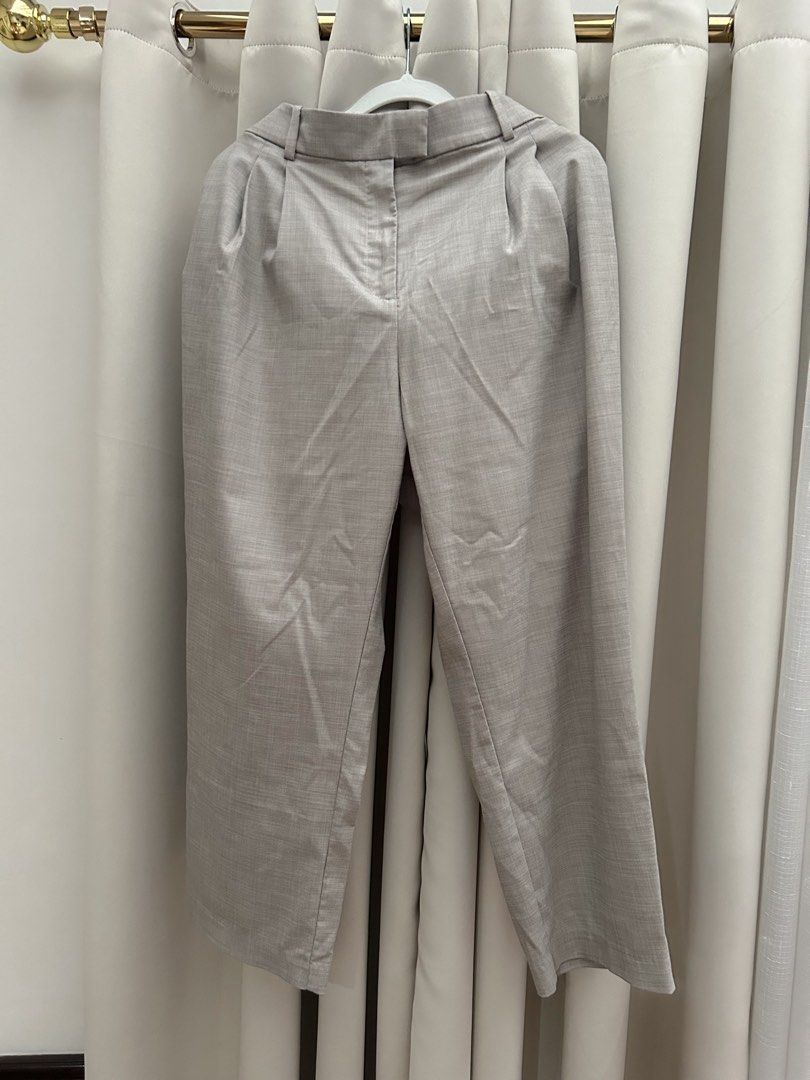 H&M Ankle Length Pants Beige (Category: Other Bottoms) located in Cainta. Submitted by unboxingstuff (Listing ID 1459616600, Image 2). Description: - H&M Beige Wide Leg Ankle Pants - High waist with front pleats - Belt loops and pockets - Comfortable elasticated back waistband - Versatile for work or casual outfits - H&M size EUR 46 .