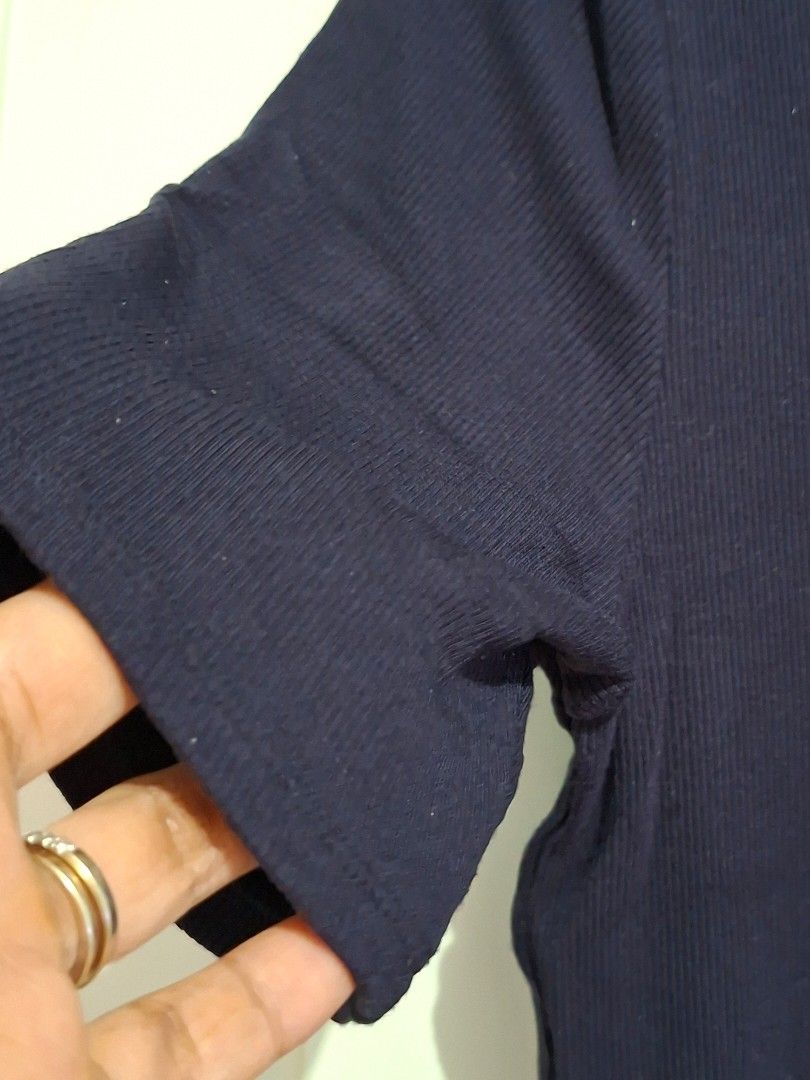 H&M Navy blue Ribbed Viscose top (Category: Blouses) located in Taguig. Submitted by authprelovedonlineshop2 (Listing ID 1459538151, Image 3). Description: - H&M Navy blue Ribbed Viscose top - Size: M - Features: Scoop neck, short sleeves, button-down detail - Fabric: Ribbed - Style: Versatile, can be dressed up or down - Brand new, unused! Php488 🍀All items are preloved unless stated as brand new. 🍀Please manage your expectations. Major flaws 