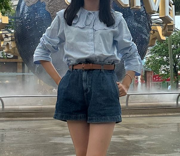 H&M Peter Pan Collar Blouse (Category: Longsleeves) located in Manila. Submitted by thriftathena_2017 (Listing ID 1459575822, Image 1). Description: .