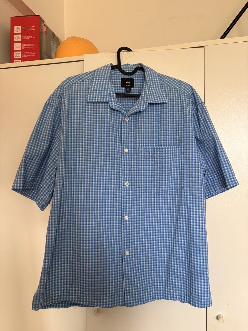 H&M Relaxed Boxy Polo (Category: Tshirts & Polo Shirts ) located in Pasig City. Submitted by brokeboysells (Listing ID 1459518943, Image 1). Description: .