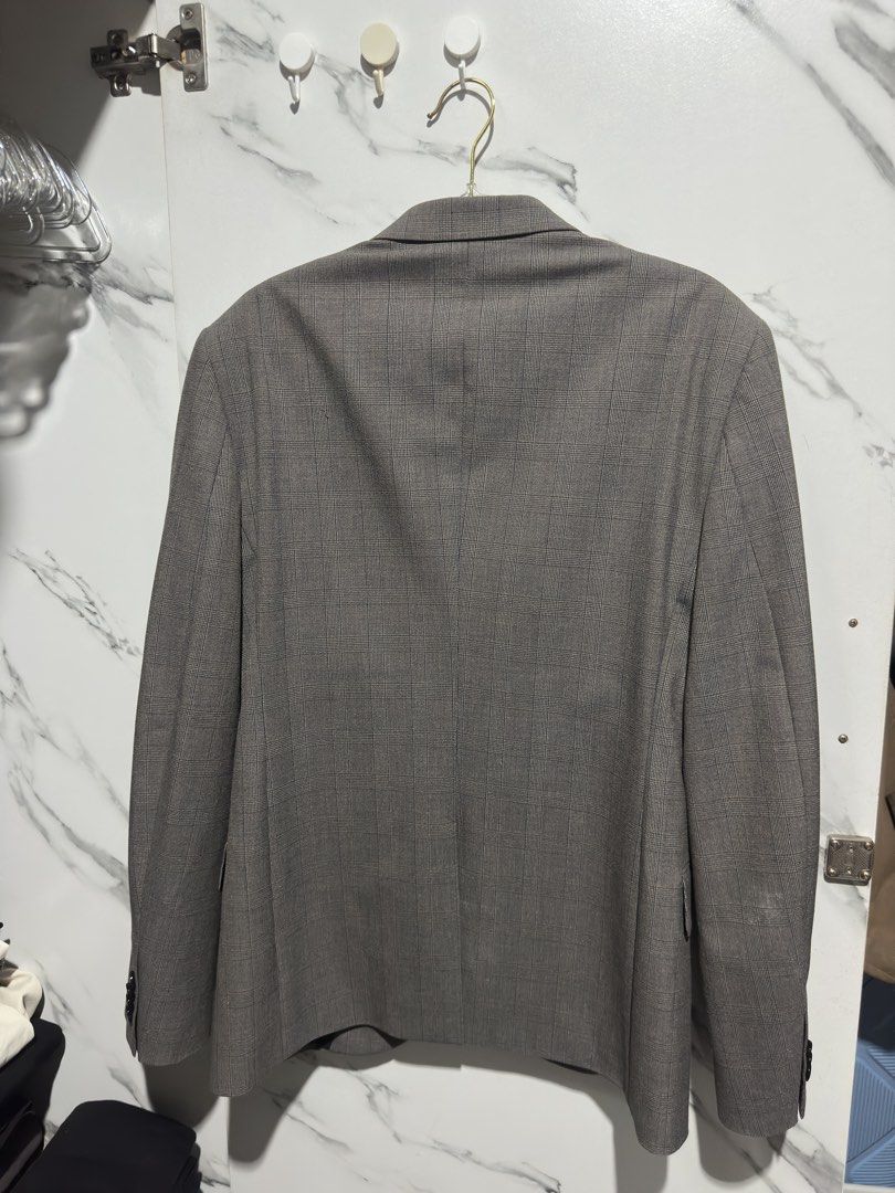 H&M Slim Fit Grey Plaid Blazer (Category: Coats, Jackets and Outerwear) located in Baguio. Submitted by miss_misery (Listing ID 1459654444, Image 3). Description: - H&M Slim Fit Grey Blazer - Subtle Plaid Pattern - Single Button Closure - Two Front Flap Pockets - Fully Lined Interior - Ideal for Smart Casual or Formal Occasions.