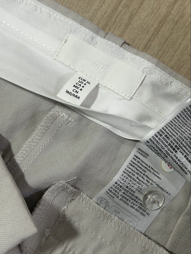 H&M Wide Leg Linen Blend Pants (Category: Other Bottoms) located in Quezon City. Submitted by lynloved (Listing ID 1459528594, Image 2). Description: ⟡ Brand: H&M ⟡ Size: 36, indicated on tag ⟡ No worn photos available, as these clothes no longer fit me. ☆ Measurements when laid flat: Waist: 15" Outseam: 39" Inseam: 29" Front & Back rise: 10" Hip: 19" Thigh: 11" Leg opening: 10" (6).