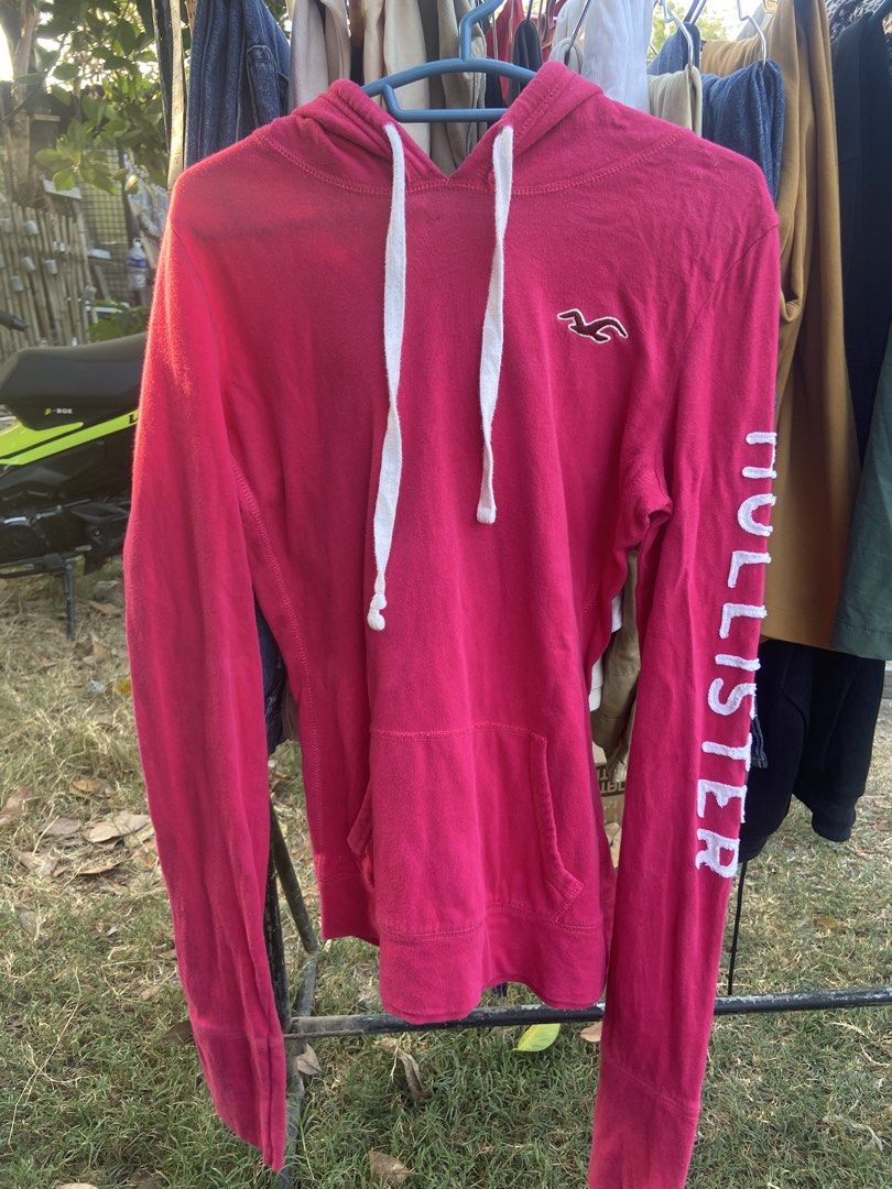 HOLLISTER (Category: Coats, Jackets and Outerwear) located in General Santos City (Dadiangas). Submitted by keenstone_70659e (Listing ID 1459570062, Image 1). Description: .