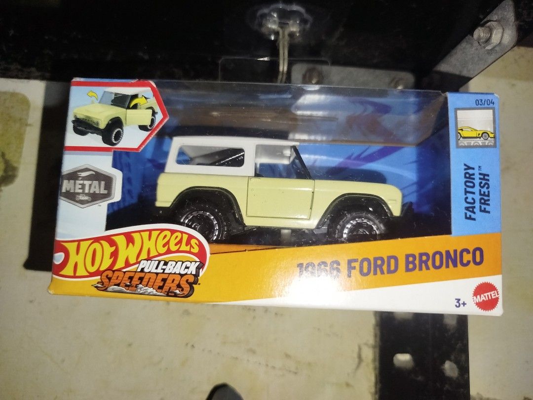 Hot Wheels (Category: Vehicle & Diecast Models) located in Manila. Submitted by naiz_selanyer (Listing ID 1459613563, Image 1). Description: brand new how wheels .