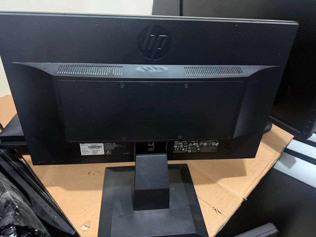 HP 20 inches (Category: Desktops) located in Manila. Submitted by happyearth.953a15 (Listing ID 1459562777, Image 2). Description: HP 20 inches HDMI and VGA ports With power cord 💸💸 1,800 Location: San Andres bukid manila Pick up or deliver.