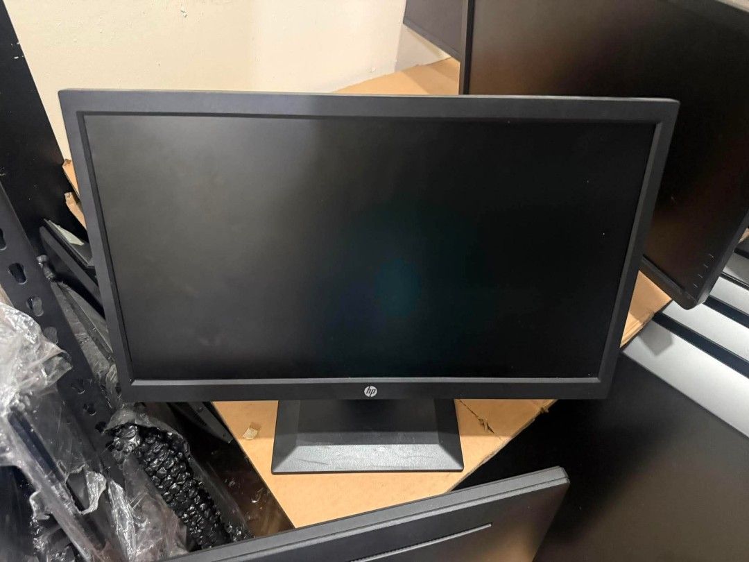 HP 20 inches (Category: Desktops) located in Manila. Submitted by happyearth.953a15 (Listing ID 1459562777, Image 1). Description: HP 20 inches HDMI and VGA ports With power cord 💸💸 1,800 Location: San Andres bukid manila Pick up or deliver.
