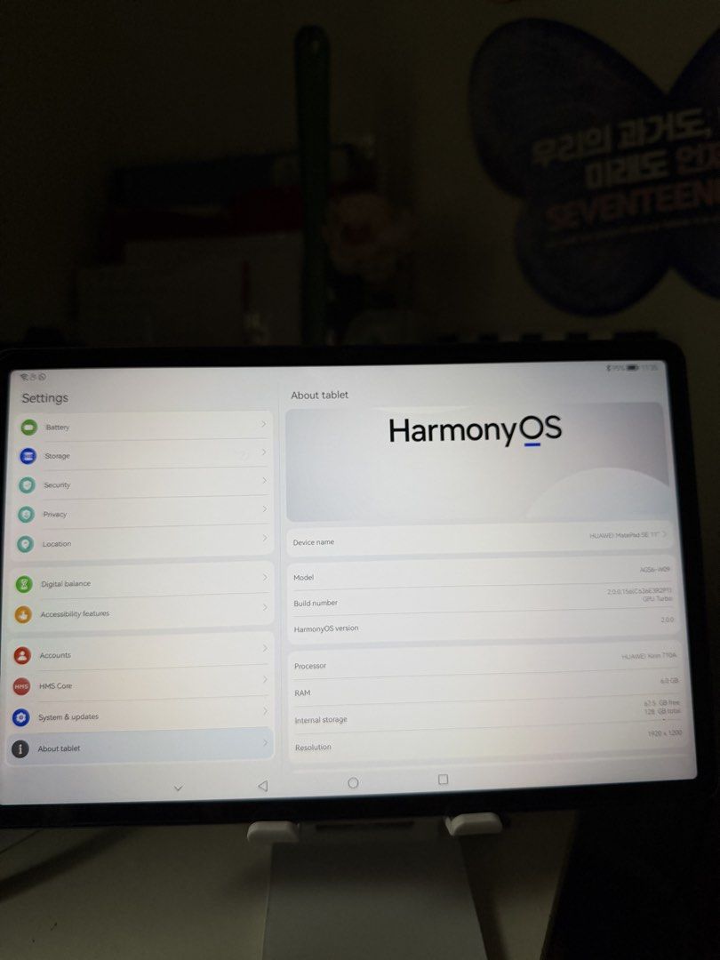 Huawei Matepad SE 11” (Category: Android) located in Manila. Submitted by gabchristine (Listing ID 1459522079, Image 2). Description: huawei matepad se 11” wifi (nebula gray) w/ free goodojoq bluetooth keyboard & huawei flip cover & original charger rfs: rarely being used.