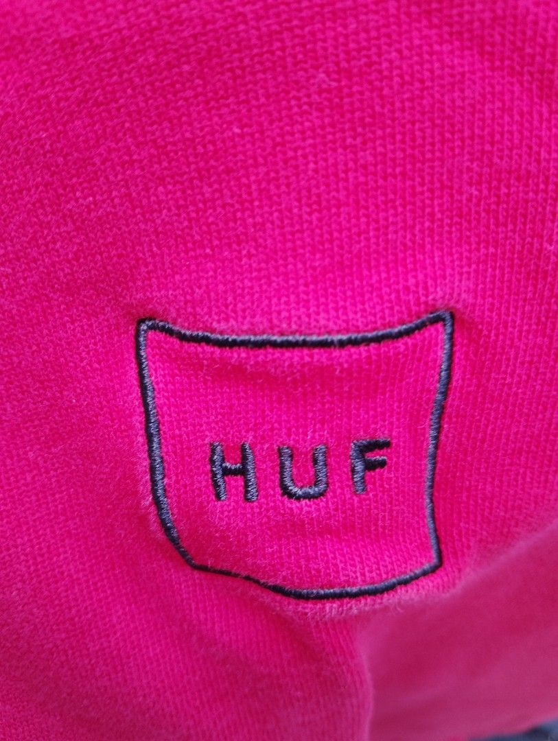 Huf Hoodie (Category: Coats, Jackets and Outerwear) located in Talisay. Submitted by c0isoja-00461 (Listing ID 1459526419, Image 3). Description: Small 19x25 Very good condition stain issue hood part add sf.