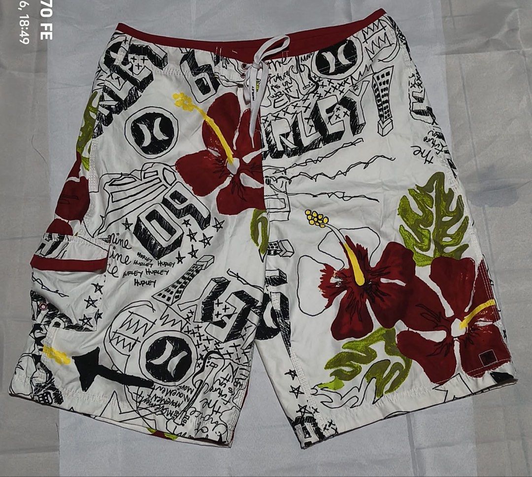 HURLEY BOARDSHORT (Category: Shorts) located in Batangas. Submitted by streetheadph (Listing ID 1459554354, Image 1). Description: HURLEY BOARDSHORTS SIZE ON TAG : DIMES: W: 36 / L : 23 CONDITION: VERY GOOD COLOR: WHITE PRINTED COLORATE: 9 / 10 ISSUE: NEED WASH PRICE: 450 + SHIPPING FEE NEED WASH THIS ITEM IS UKAY PLEASE MANAGE YOUR EXPECTATION ALWAYS READ THE DETAILS.
