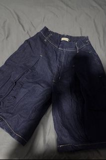 (Category: ) located in . Submitted by fartmore (Listing ID 1459628283, Image 1). Description: .