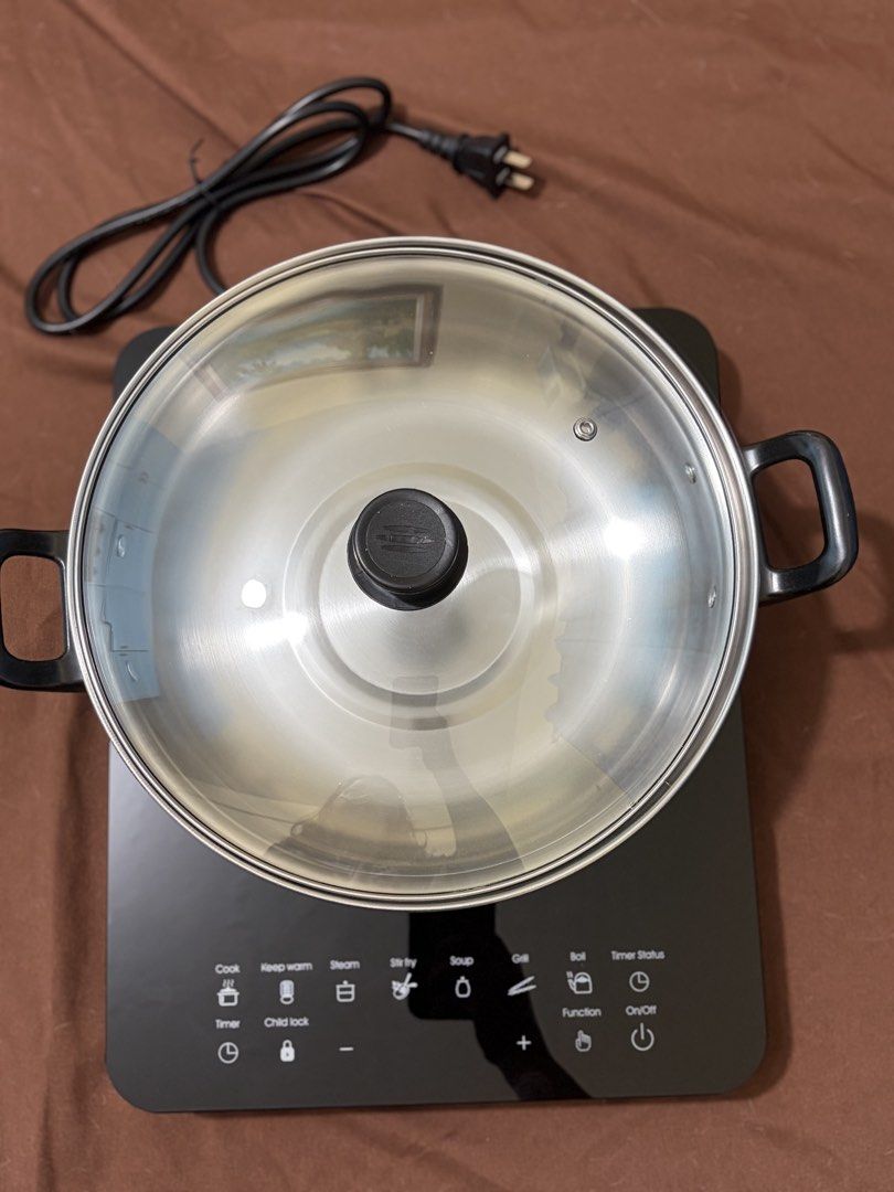 Induction Cooker Blakk (Category: Cookware & Accessories) located in Cavite. Submitted by zaf21q (Listing ID 1459503571, Image 2). Description: For sale Brand New Cooker Induction 1600W Original price 2995 pesos. -Inclusion : may kasama napo lutuan na manipis lang only for soup. (complete box and manual) Dahil mahal na ang gas, pasok to as alternative. See picture for more information about the specification. Very convenient dahil multi functiona
