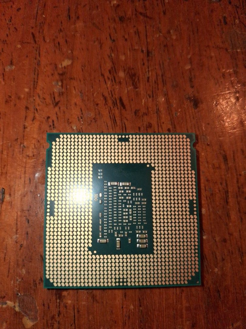 Intel pentium G4600 (Category: Hard Disks & Thumbdrives) located in Quezon City. Submitted by bt-enterprises (Listing ID 1459551223, Image 2). Description: Core Specifications Cores: 2 Threads: 4 (Featuring Hyper-Threading technology) Base Frequency: 3.60 GHz Socket: LGA 1151 Microarchitecture: Kaby Lake (7th Generation) Integrated Graphics: Intel HD Graphics 630 Thermal Design Power (TDP): 51W [1, 2, 3].