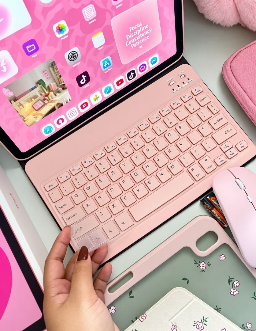 IPAD A16 GEN 11 PINK 128GB (Category: iPad) located in Caloocan City. Submitted by jeaaaybeesebastian (Listing ID 1459595461, Image 1). Description: .