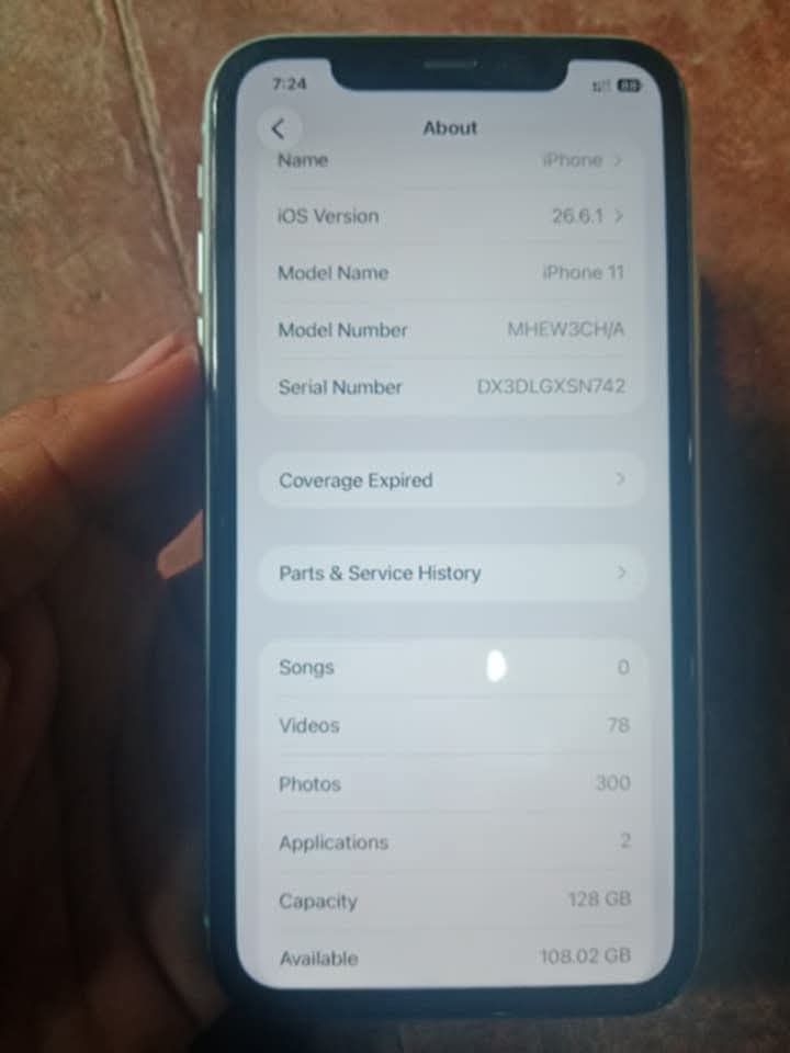 IPHONE 11 (Category: iPhone 11 Series) located in Manila. Submitted by y4ng_ (Listing ID 1459491433, Image 2). Description: For sale !!!! 8k Iphone 11 128gb 86bh Anysim (dual sim) Back glass issue!.