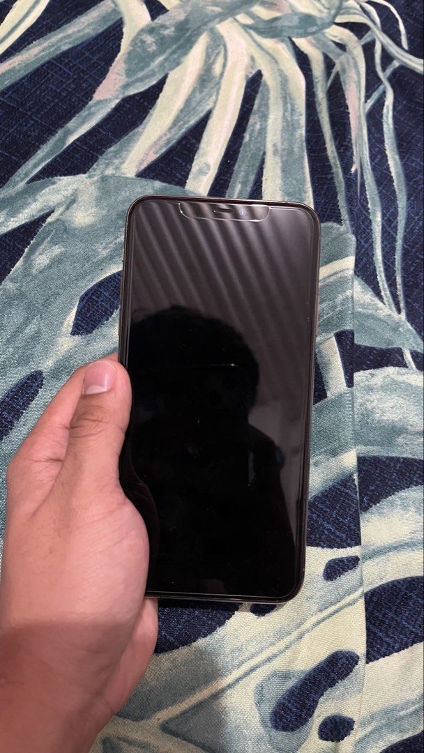 IPHONE 11 PRO MAX 64 GB (Category: iPhone 11 Series) located in Cavite. Submitted by theusualofficial (Listing ID 1459528341, Image 2). Description: GOOD AS NEW NO ISSUE 72 BATT HEALTH (Makunat pa) 95% - 100% APPEARANCE IMUS CITY, CAVITE.