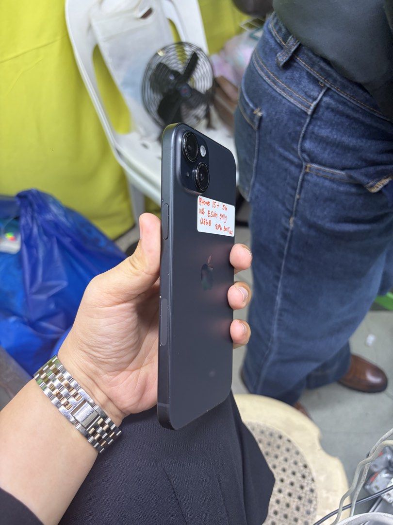Iphone 15 Plus 128gb ESIM FU No issue 83% bh (Category: iPhone 15 Series) located in San Juan City. Submitted by javedsgadgetshop (Listing ID 1459500086, Image 2). Description: PTPA : Padelete po if bawal ❌ Here's the QUICK INFO ➡️ IPHONE 15+ ➡️ 128GB ➡️ BLACK COLOR W/ MINIMAL PAINT CHIPS ➡️ ESIM + ESIM ➡️ 95% MAKINIS & 83% BATT ➡️ STORE WARRANTY ➡️ WITH CASE AND TEMPERED - serial can be check on apple website |Money back if its proven fake ( for