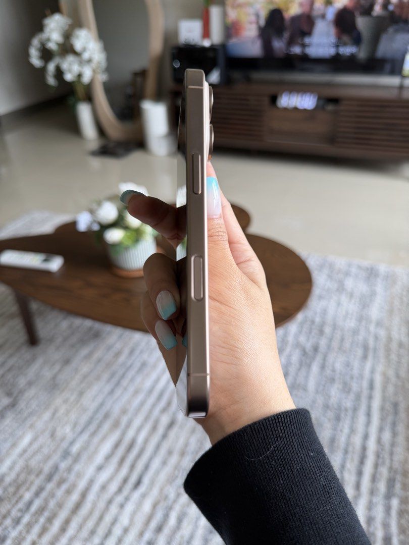 iPhone 16 pro 128gb (Category: iPhone 16 Series) located in Paranaque City. Submitted by shy_kor (Listing ID 1459571620, Image 2). Description: Iphone 16 pro 128gb 87% batt No repair history Unit only!!! Any sim will do! Reset all you want! (May super duper small scratch lang) dahil sa casing For the fast transaction just DM me! 0976x124x24x07.