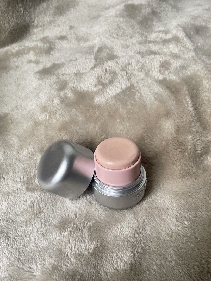ISSY Creme Glass Stick Foundation CLEAR (Category: Makeup) located in Quezon City. Submitted by fudge.brownies (Listing ID 1459620721, Image 3). Description: ISSY Crème Glass Stick - Clear Used once only to swatch RFS: not suited for my skin tone.