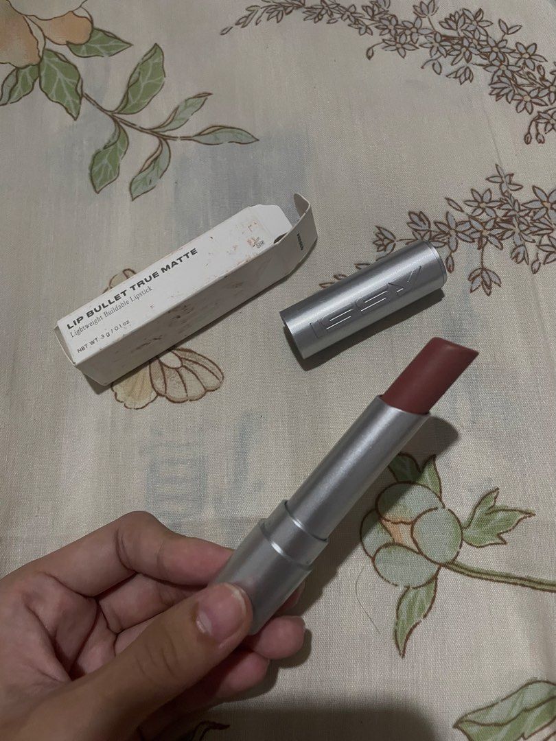Issy Lip Bullet True Matte (Category: Makeup) located in Manila. Submitted by sevdeclutter (Listing ID 1459672362, Image 1). Description: no issue ilang beses lang nagamit. madumi lang box. shade: fresco.